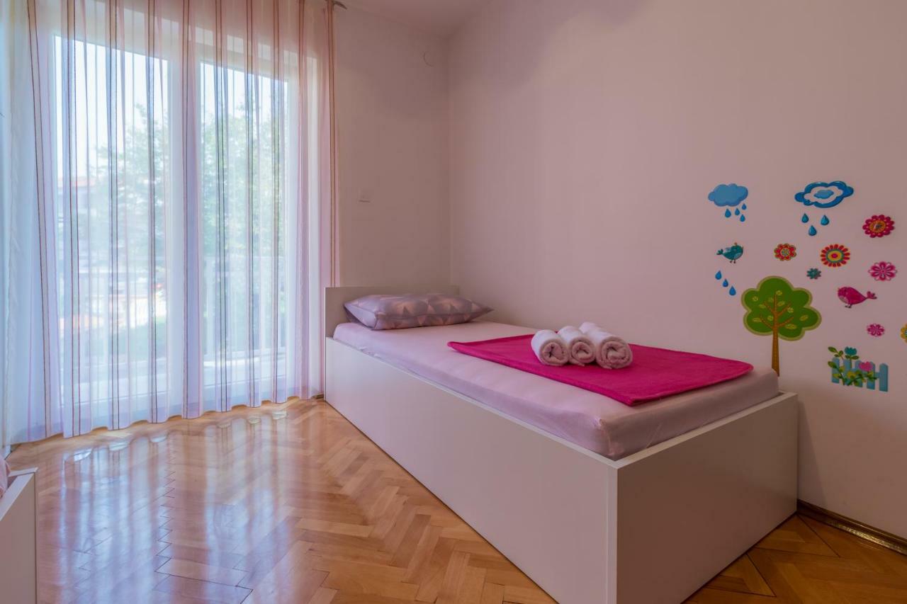 Apartmani Nicol Crikvenica Exterior foto